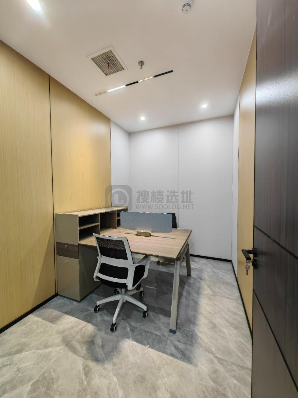 边城大厦面积152平