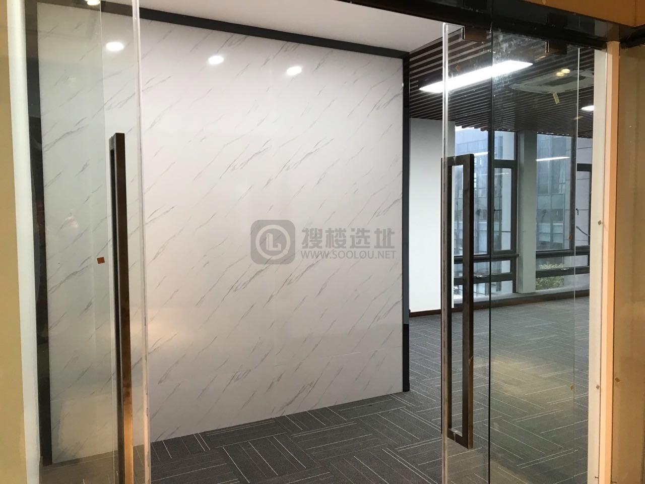 新华汇面积220平