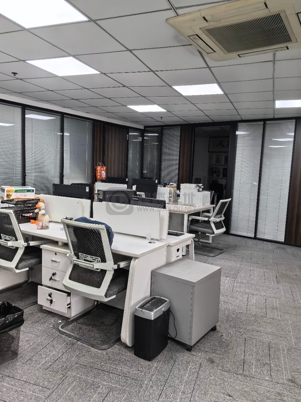 华通科技园面积242平