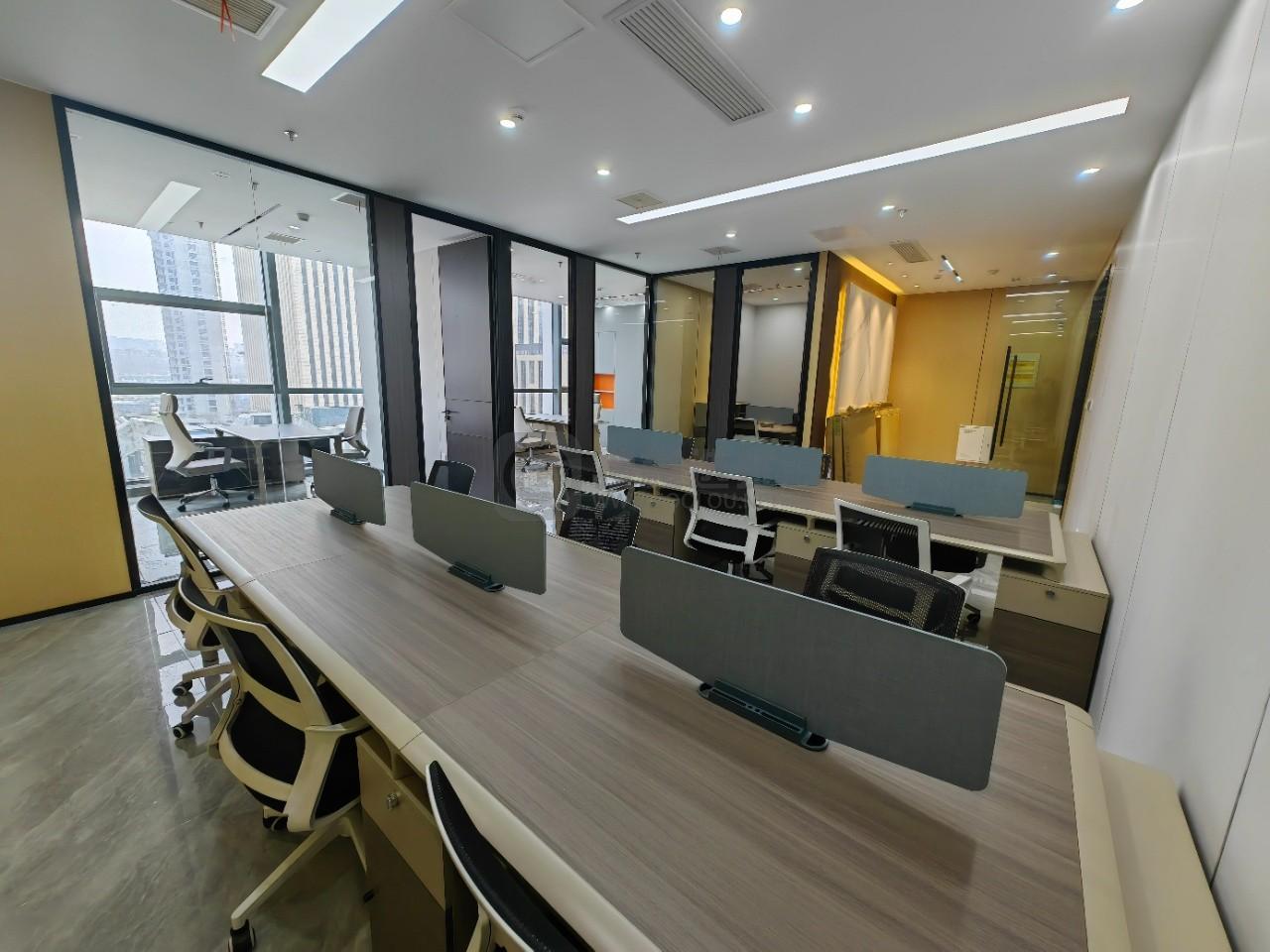 边城大厦面积152平