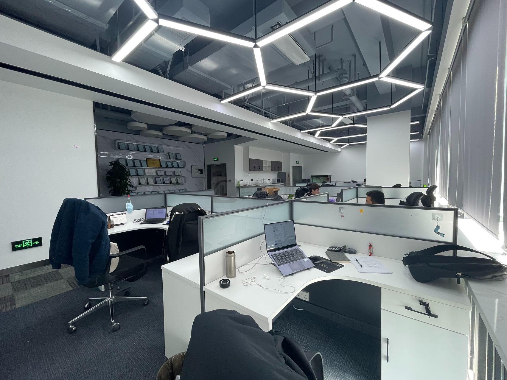 金地威新面积296平