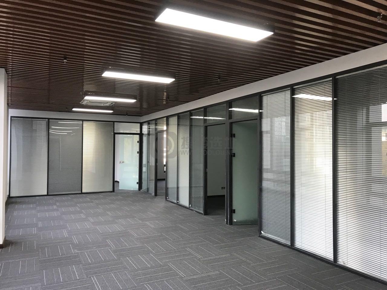 新华汇面积220平