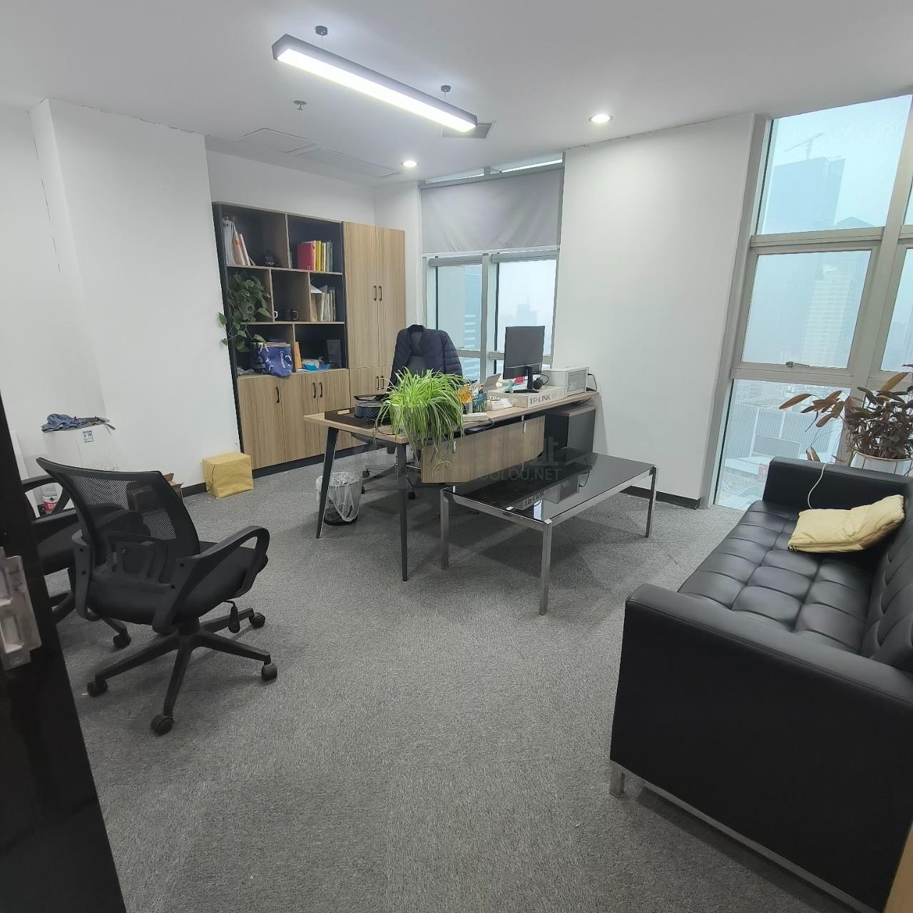 隆盛大厦面积210平