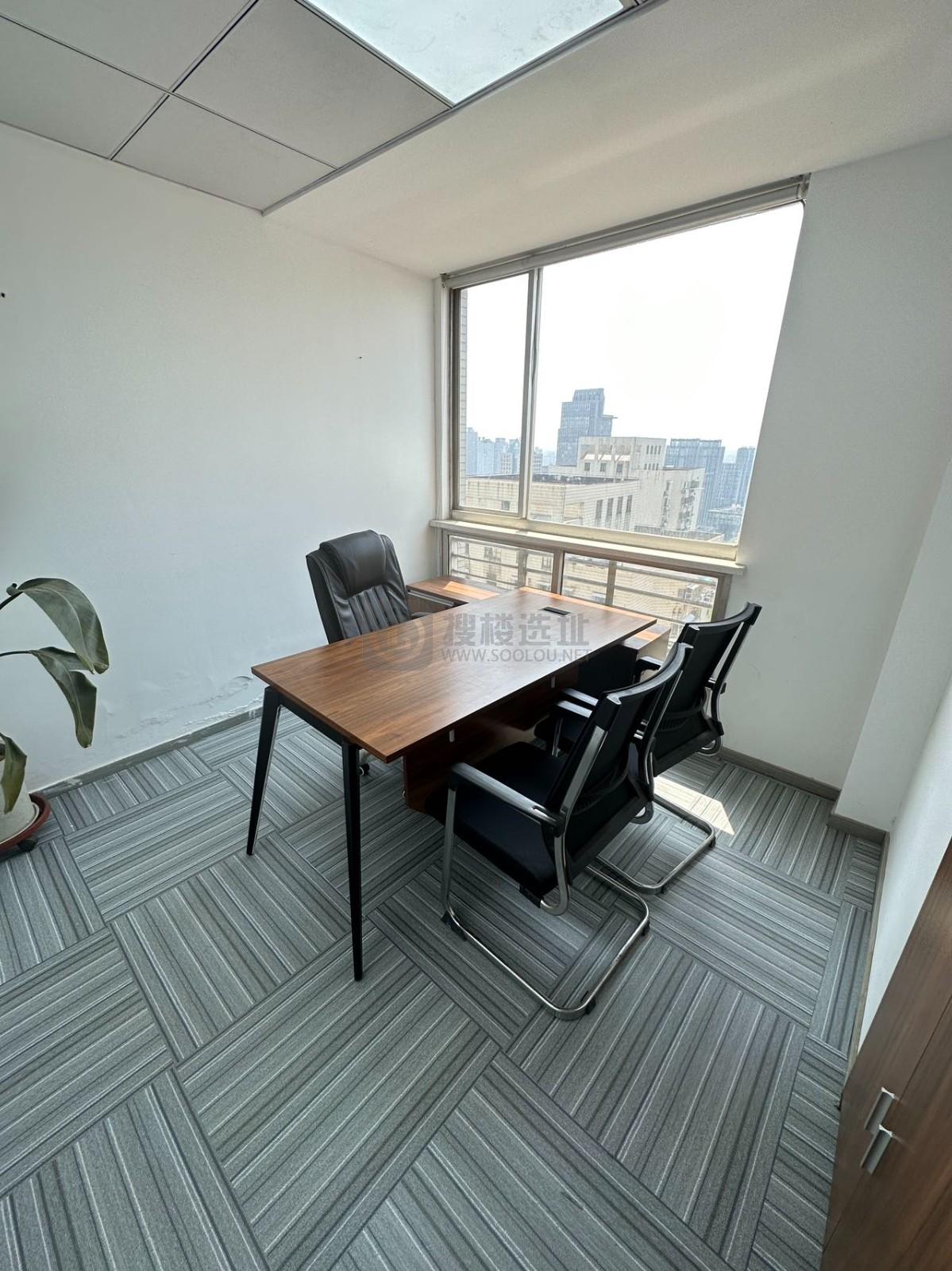 新世界中心面积90平