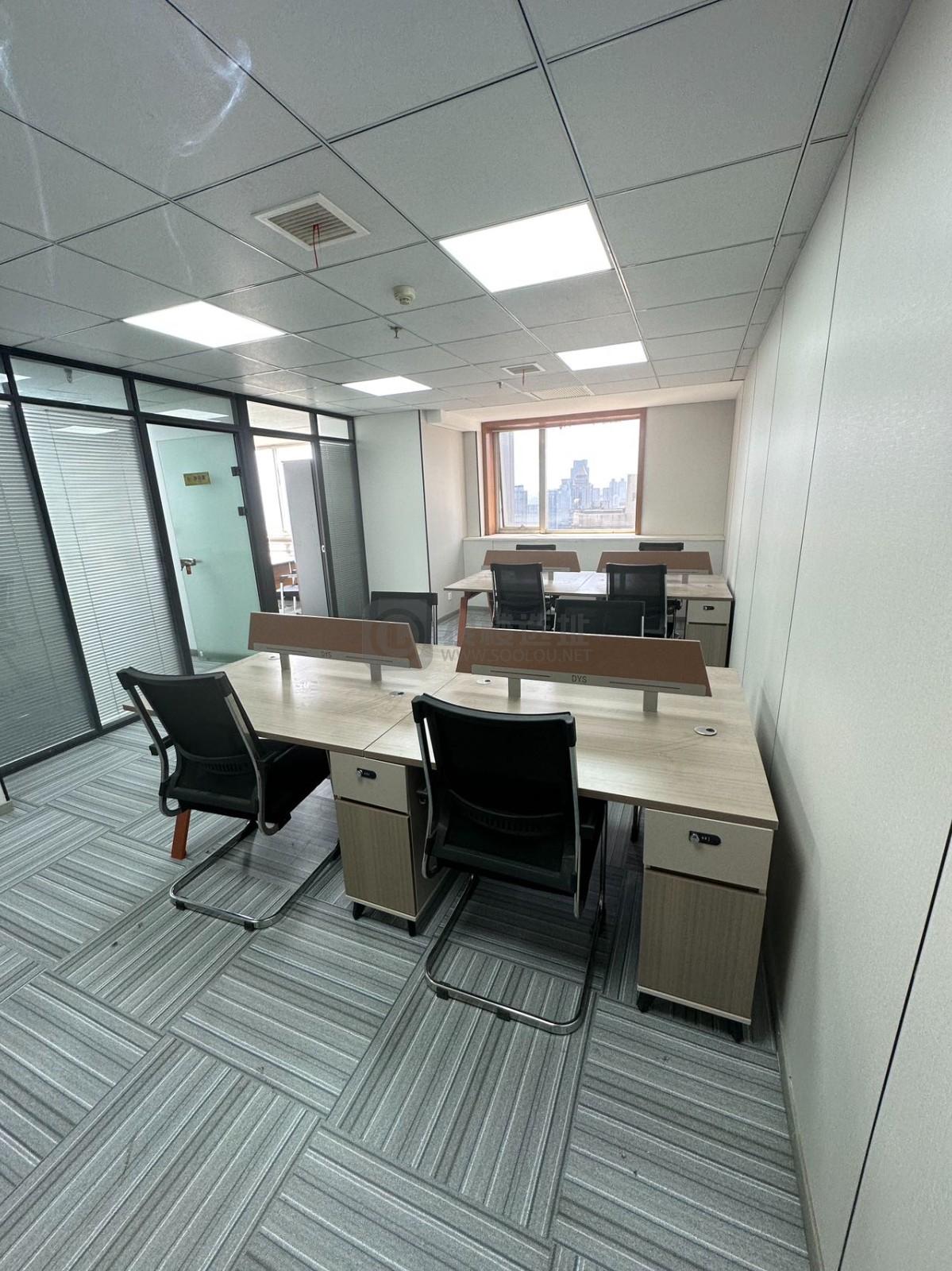 新世界中心面积90平