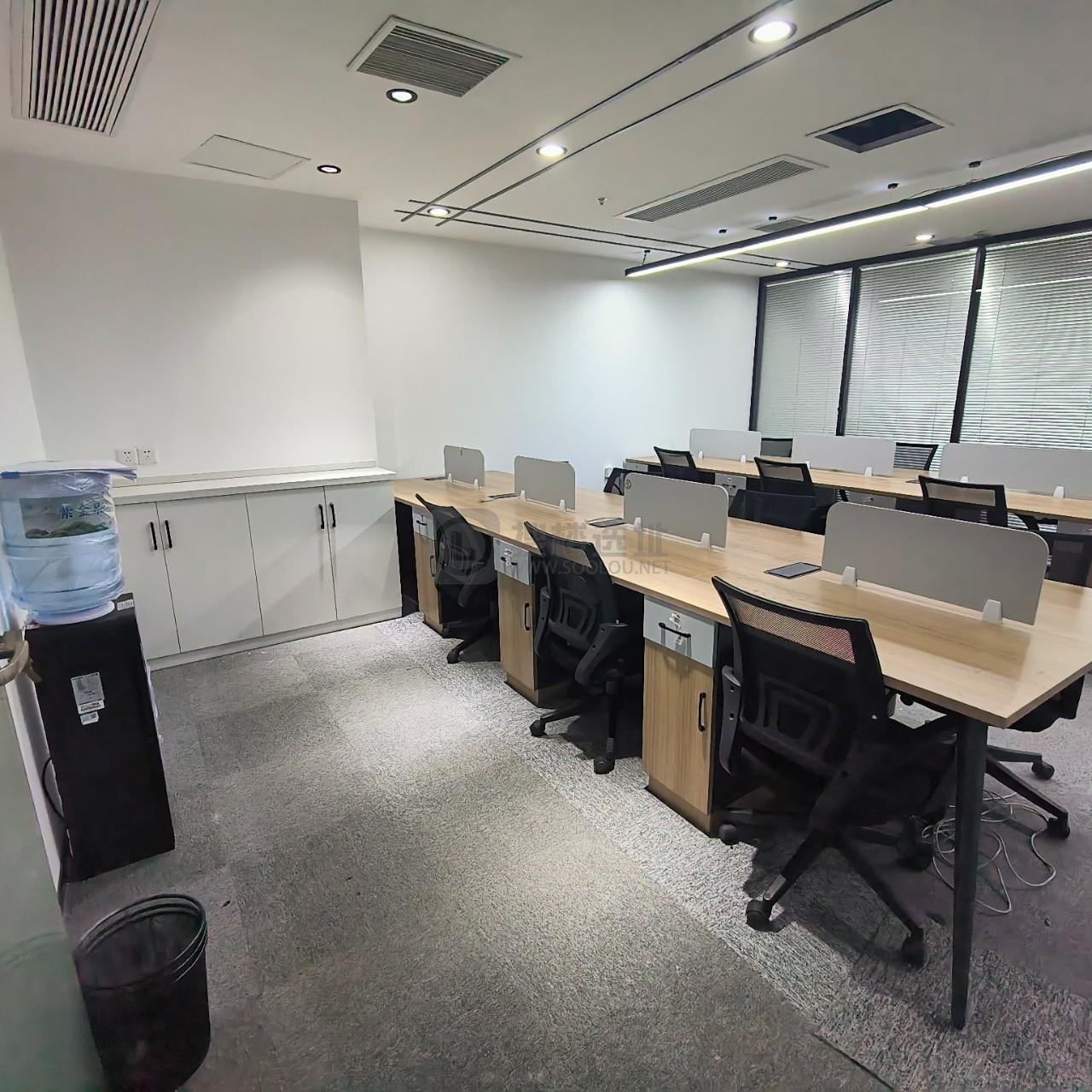 隆盛大厦面积210平