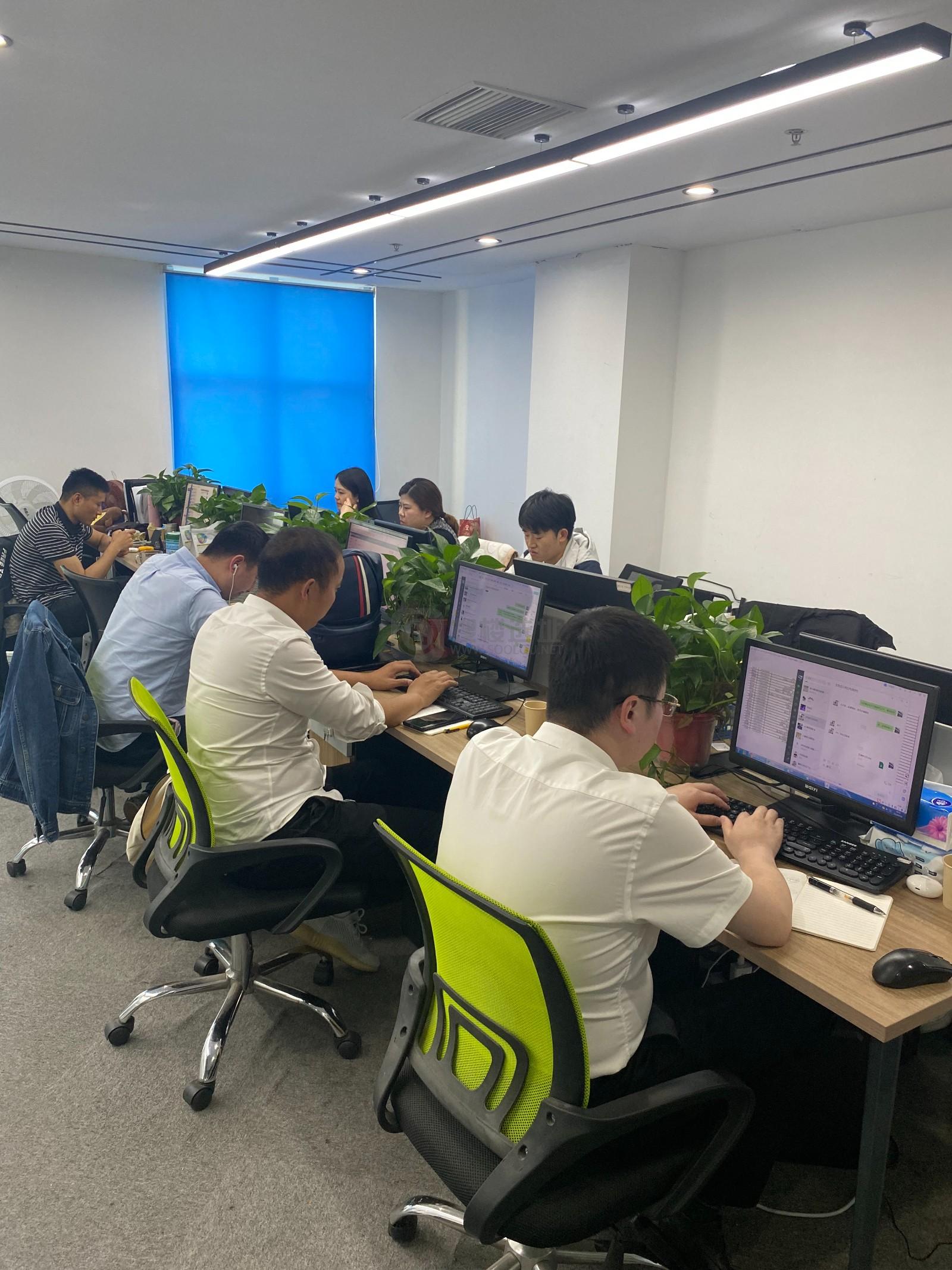 隆盛大厦面积210平