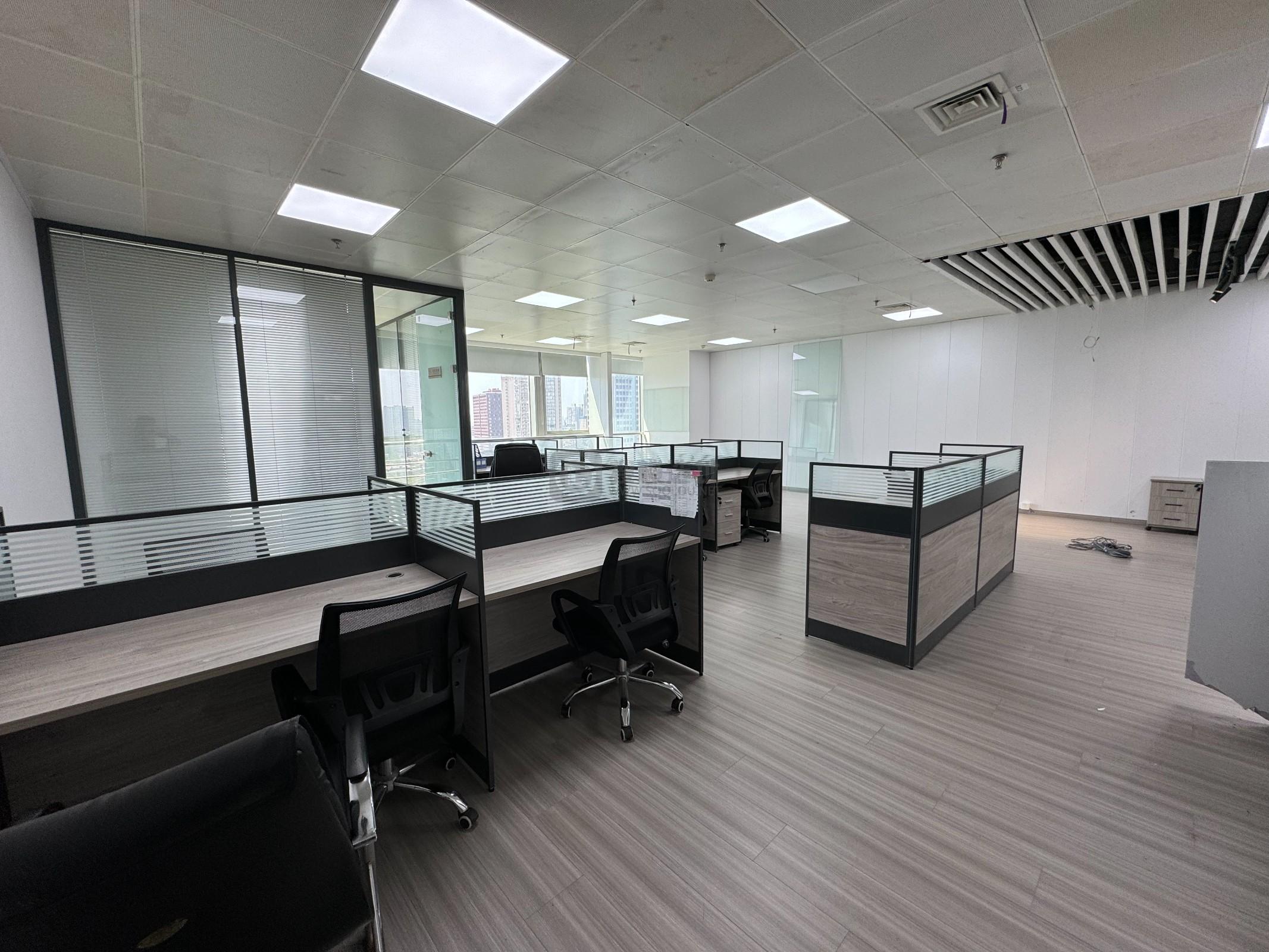 中航科技城150平米办公室出租