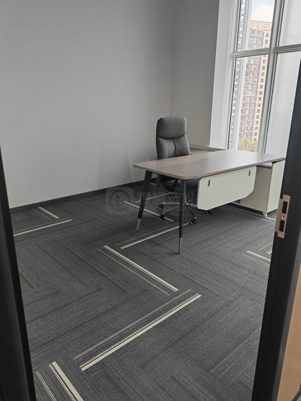 紫方大厦面积228平