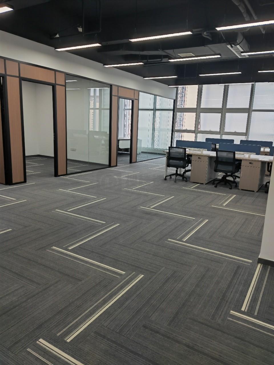 紫方大厦面积228平