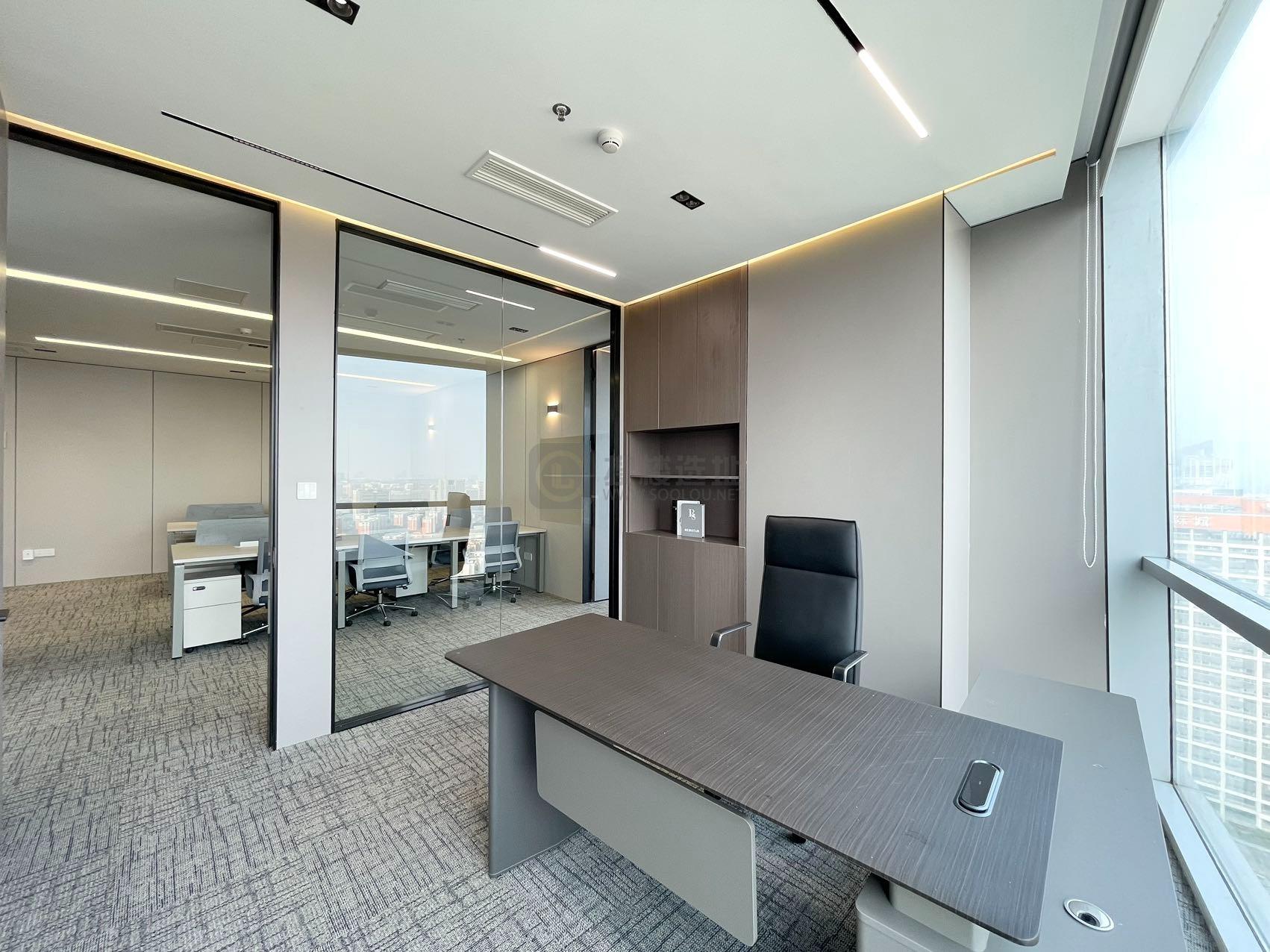 新地中心面积208平