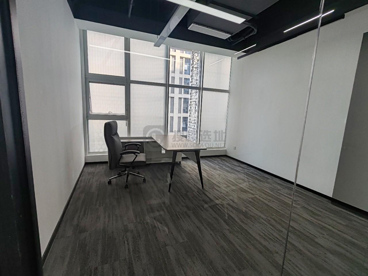 紫方大厦面积75平