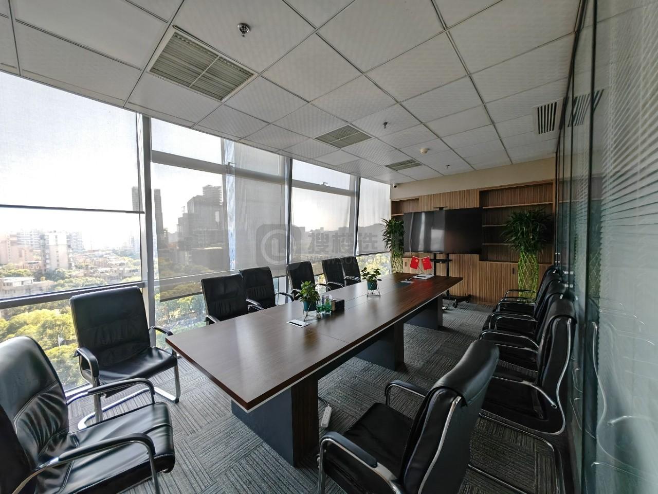 新地中心面积292平