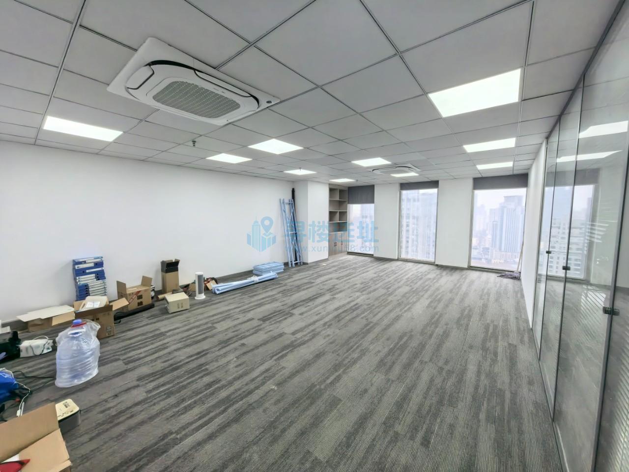  德基大厦面积220平