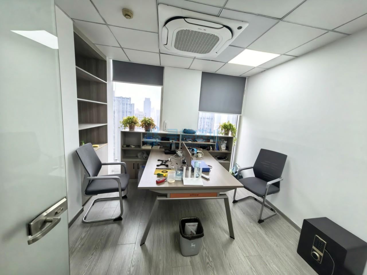  德基大厦面积220平