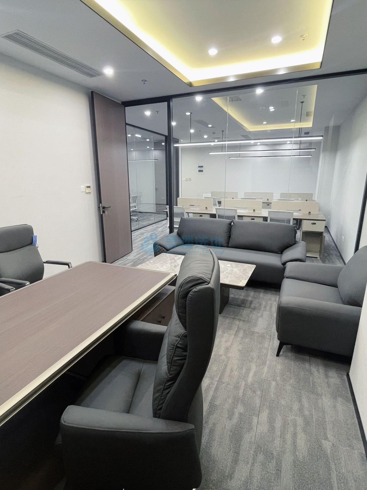 怡化中心面积172平