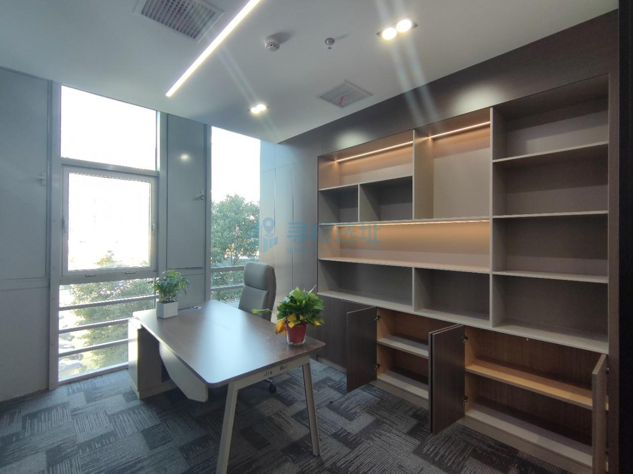 楚翘城面积332平