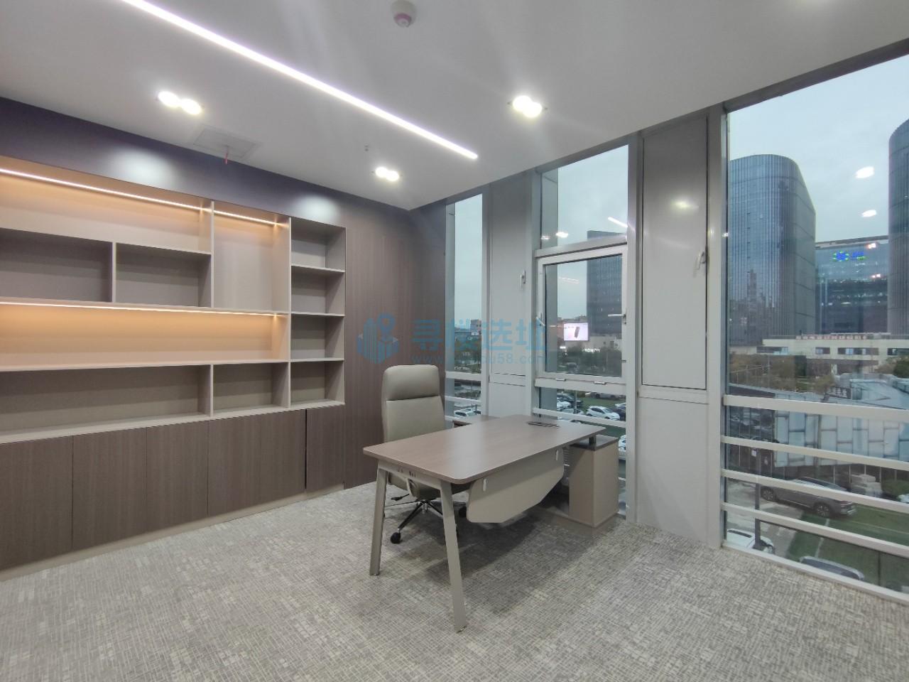 楚翘城面积220平