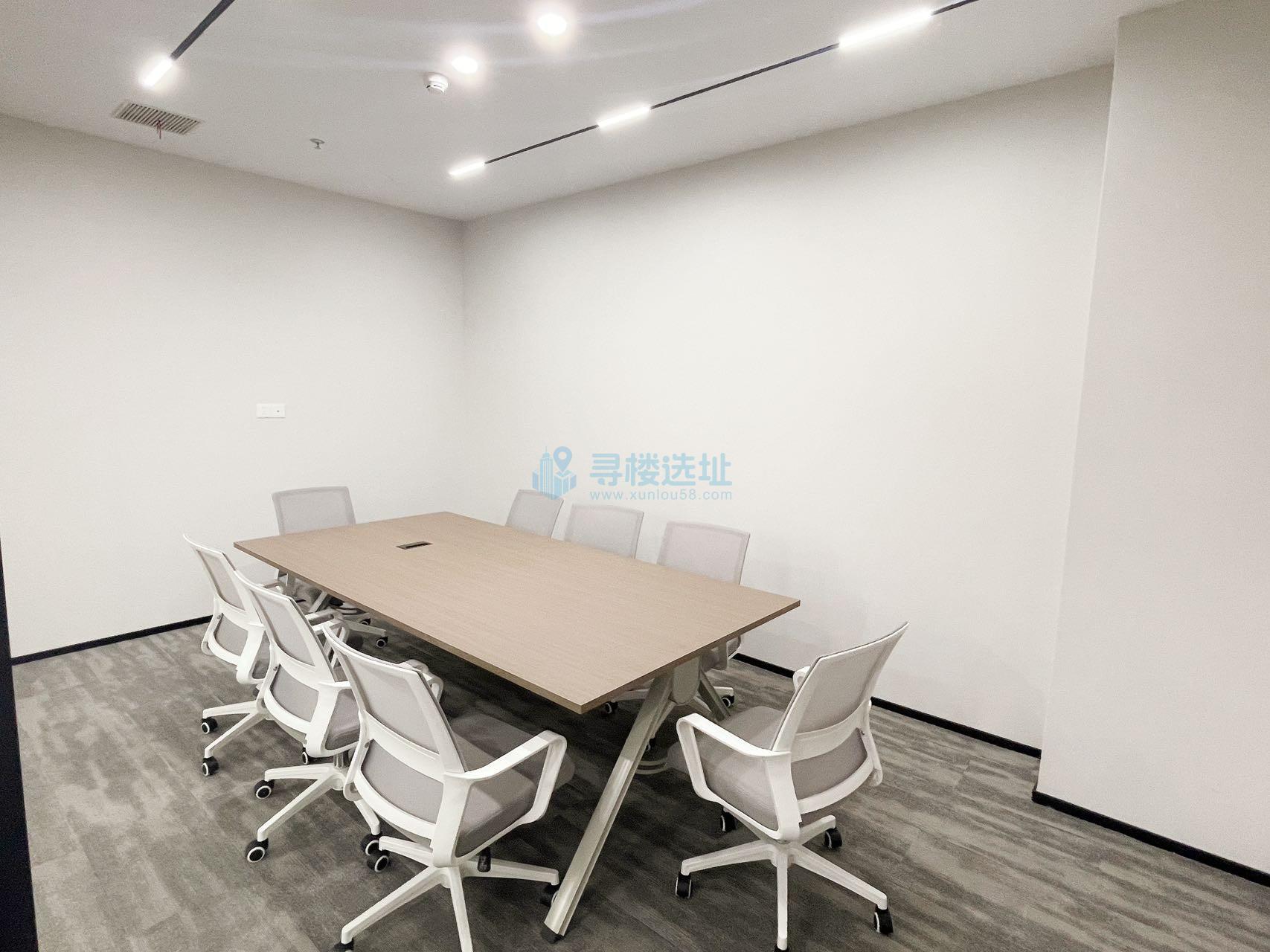 怡化中心面积172平