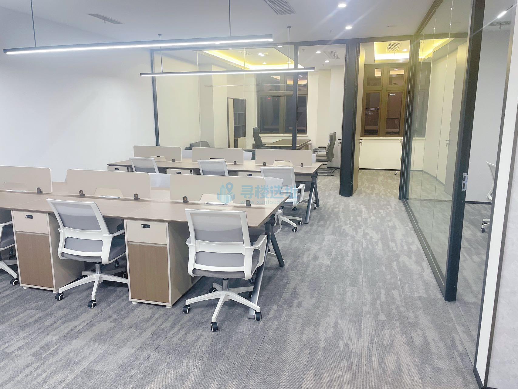 怡化中心面积172平