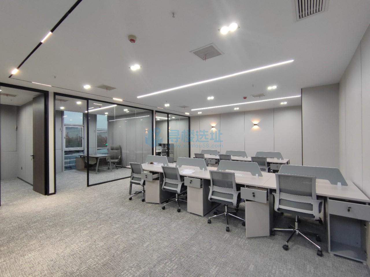 楚翘城面积220平