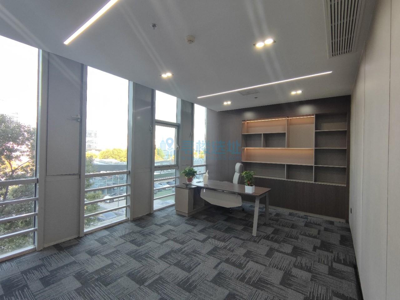 楚翘城面积332平