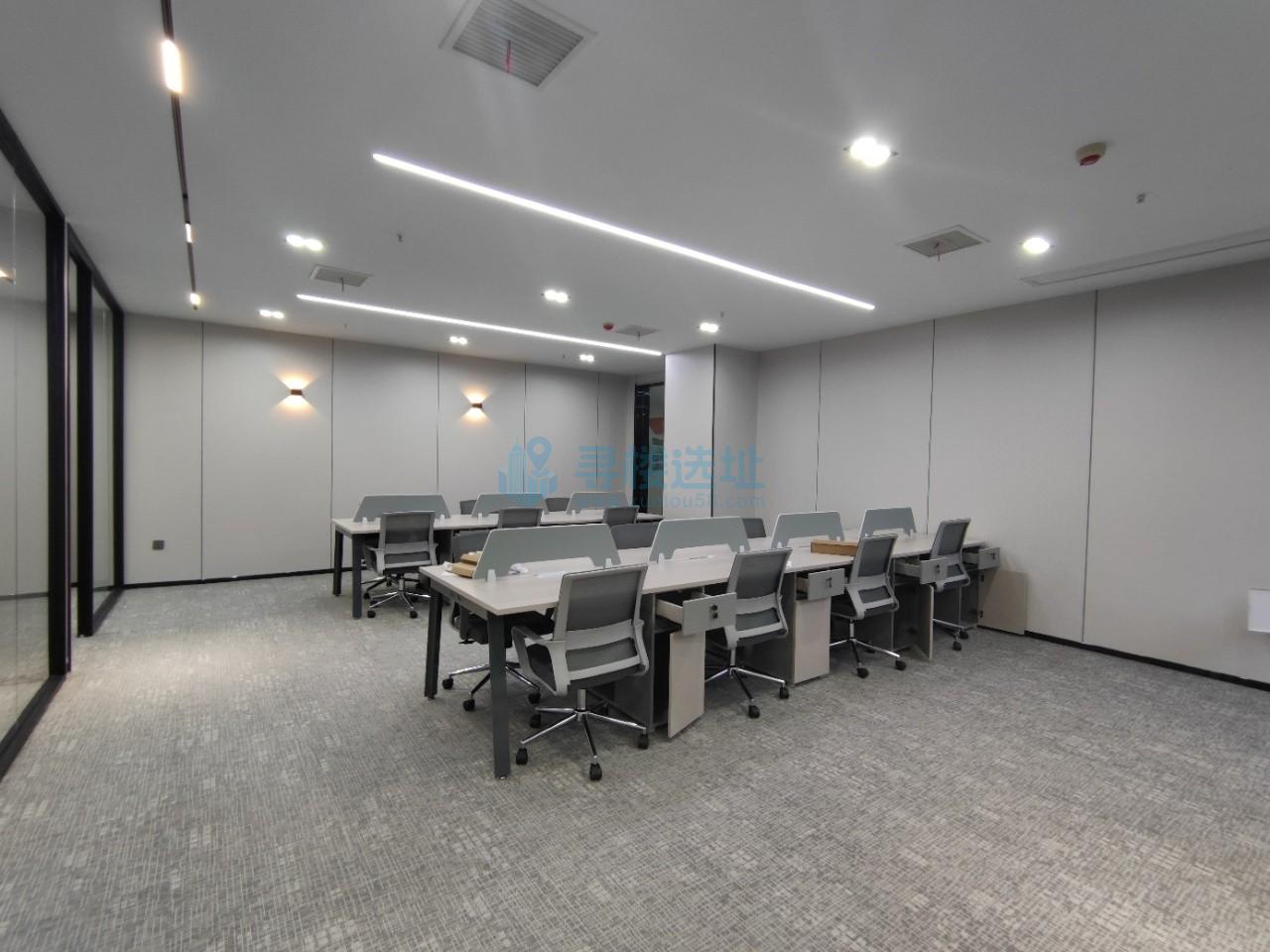 楚翘城面积220平