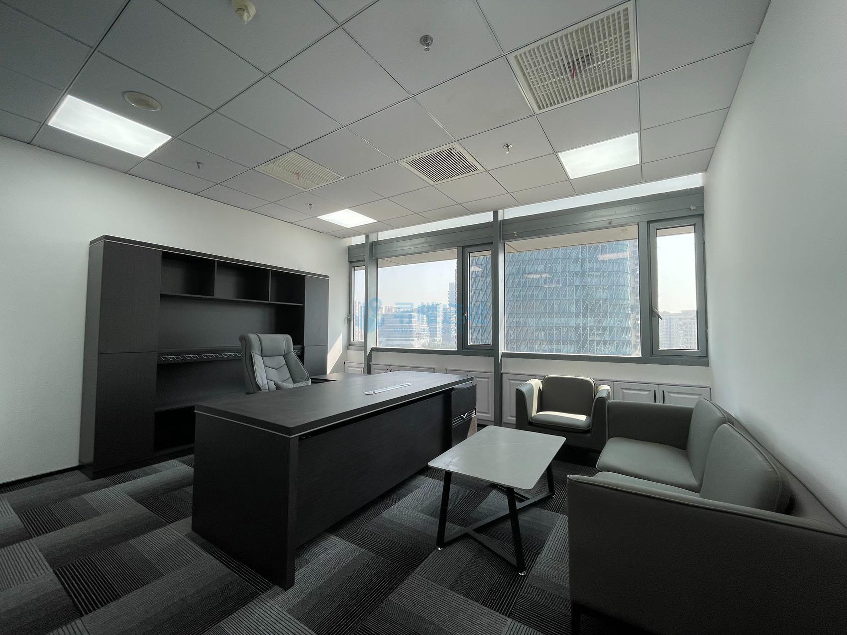  新城总部大厦面积253平