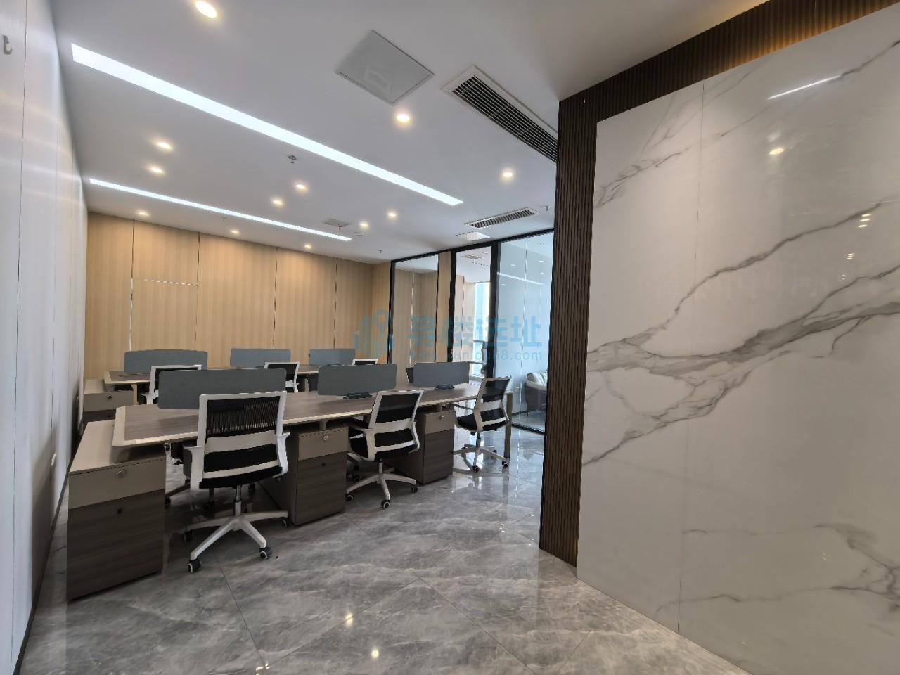 边城大厦152平米办公室出租