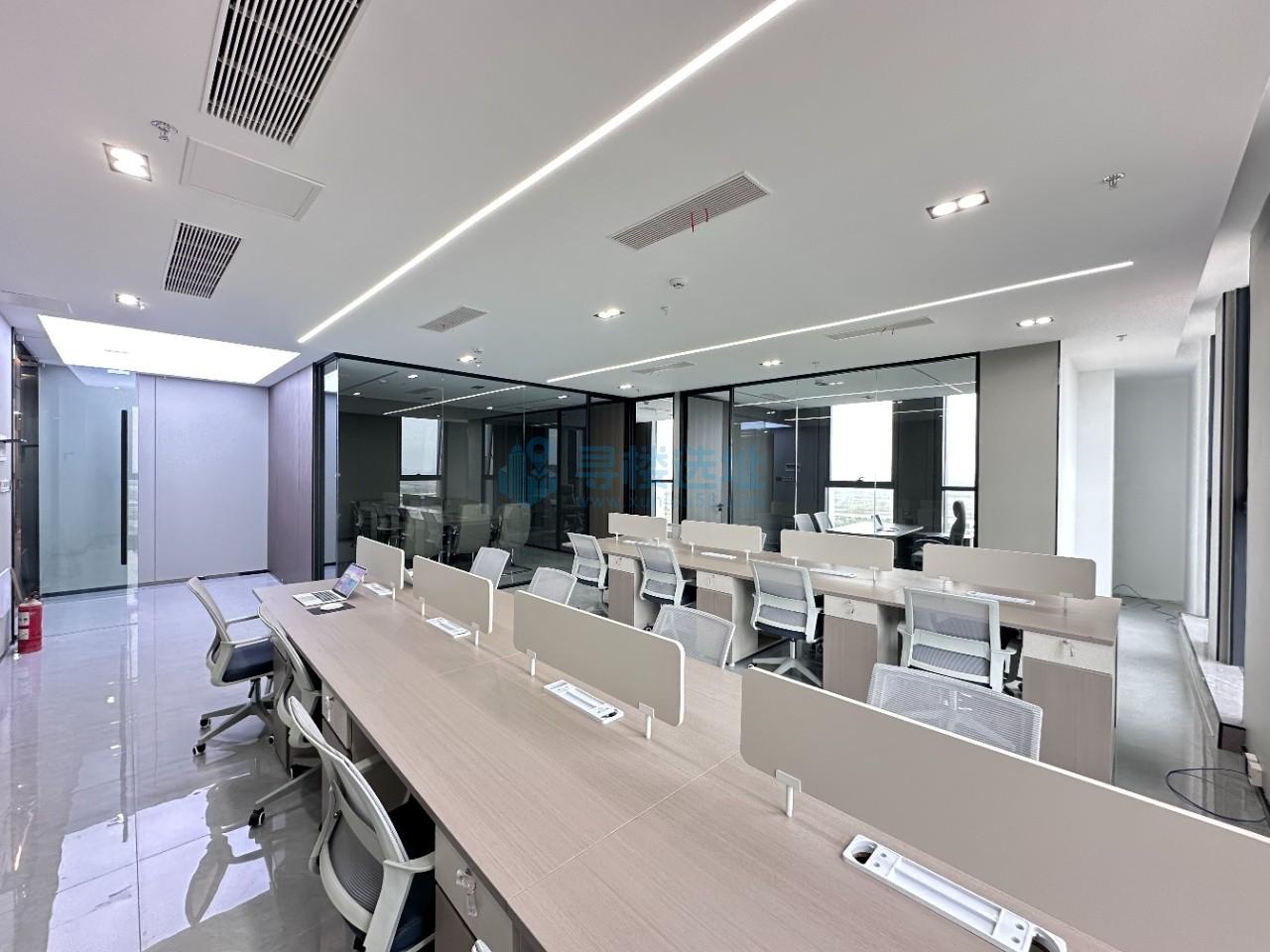 鹏为大厦面积180平