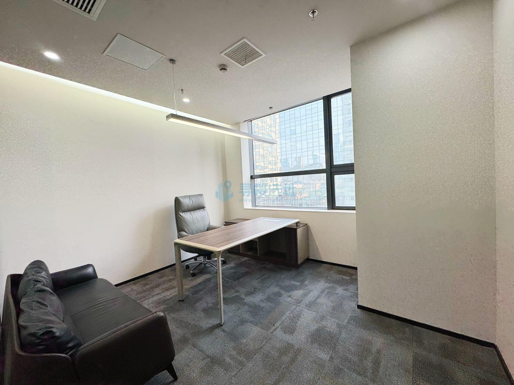 万得大厦面积85平