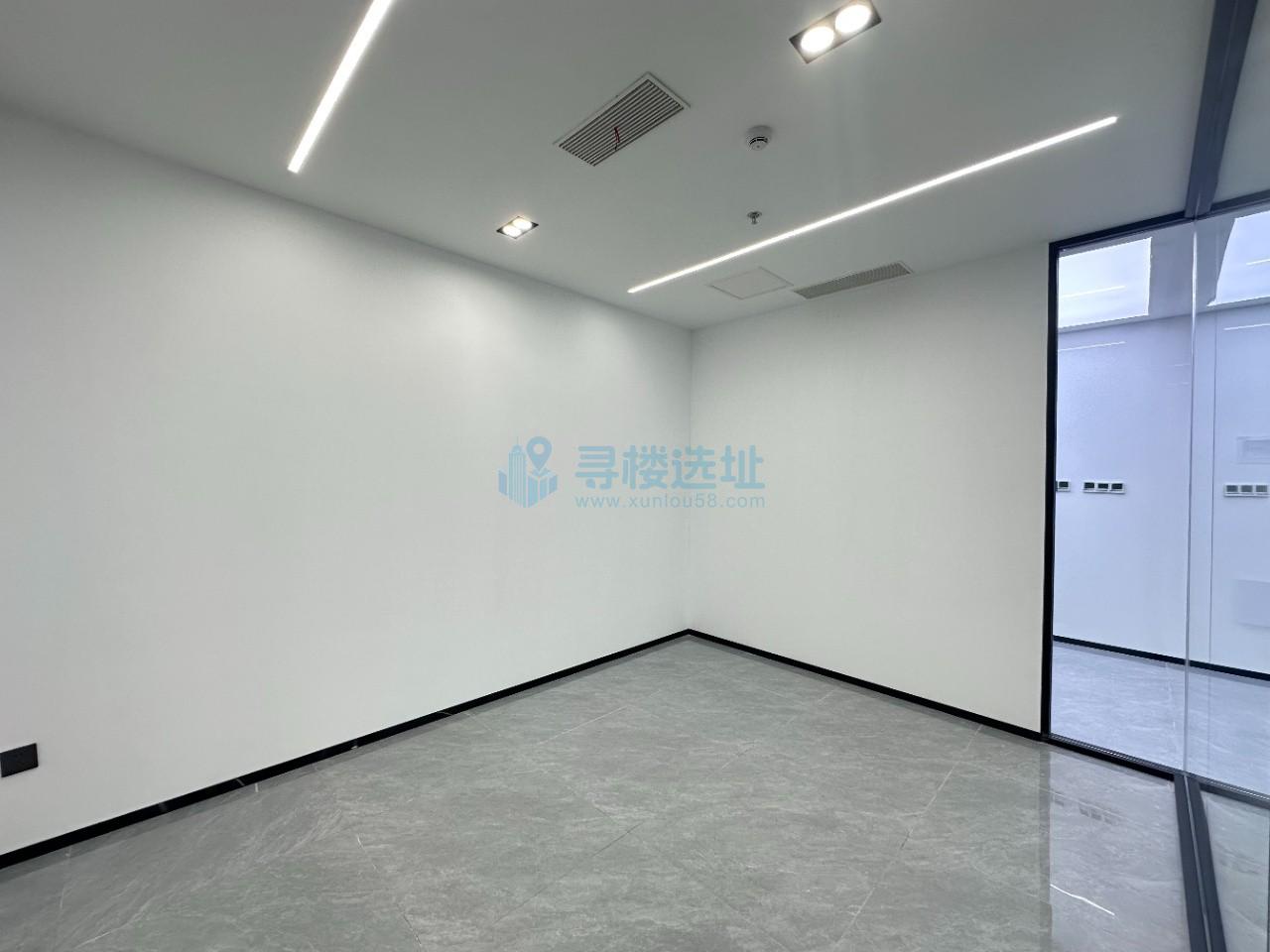 鹏为大厦面积175平