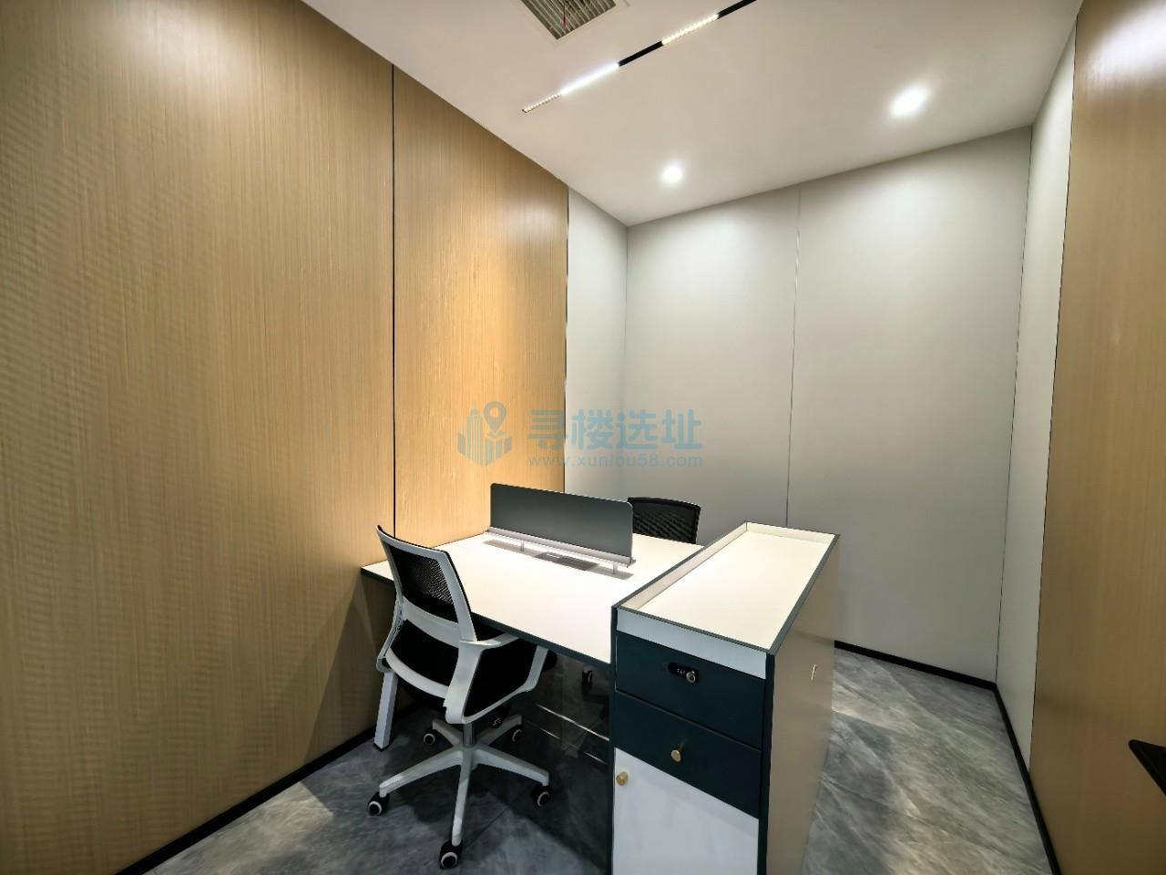 边城大厦面积158平