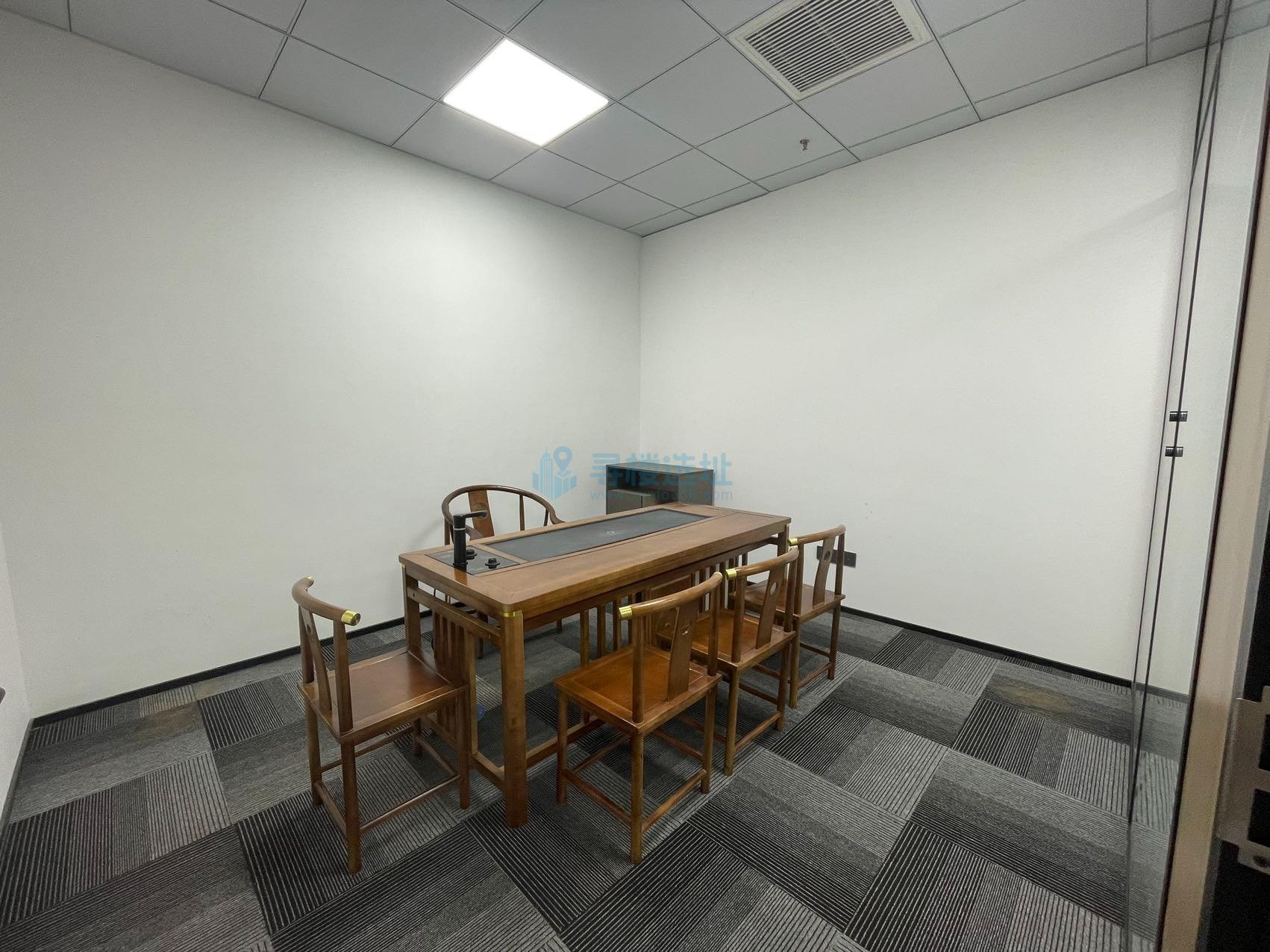  新城总部大厦面积132平