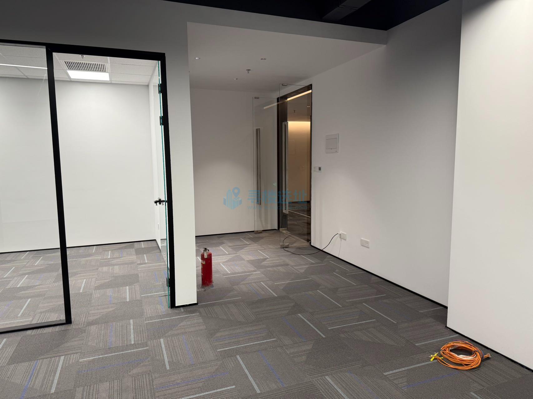 德盈国际中心133平米办公室出租