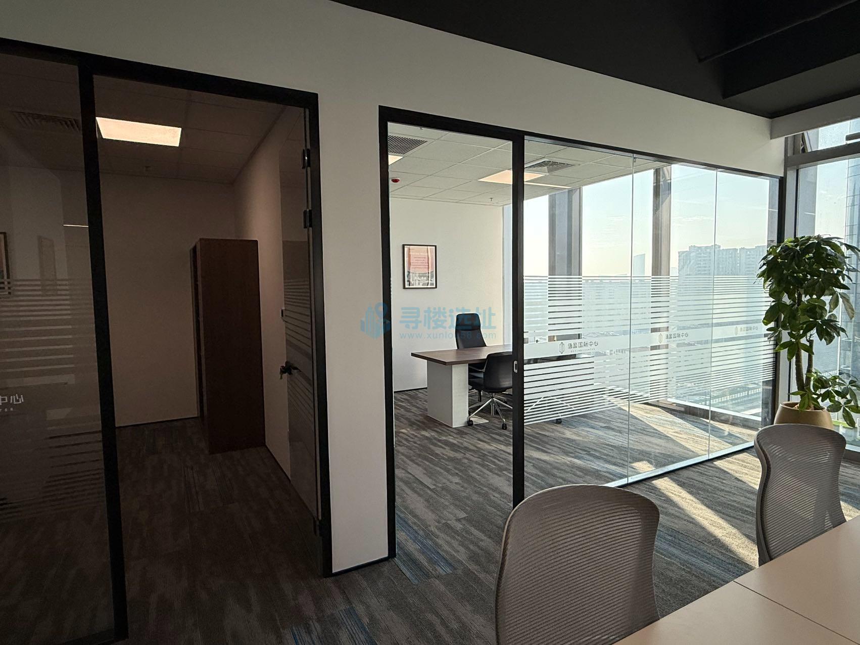 德盈国际中心面积248平