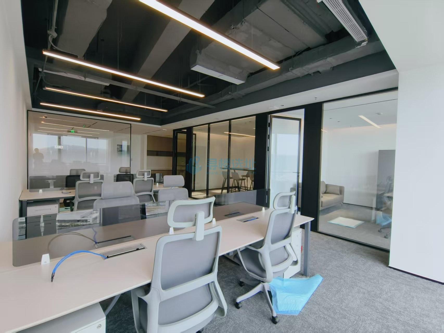 南京招商局中心面积165平