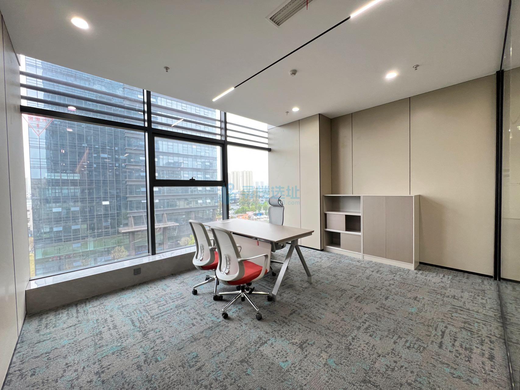 天晟中心面积559平