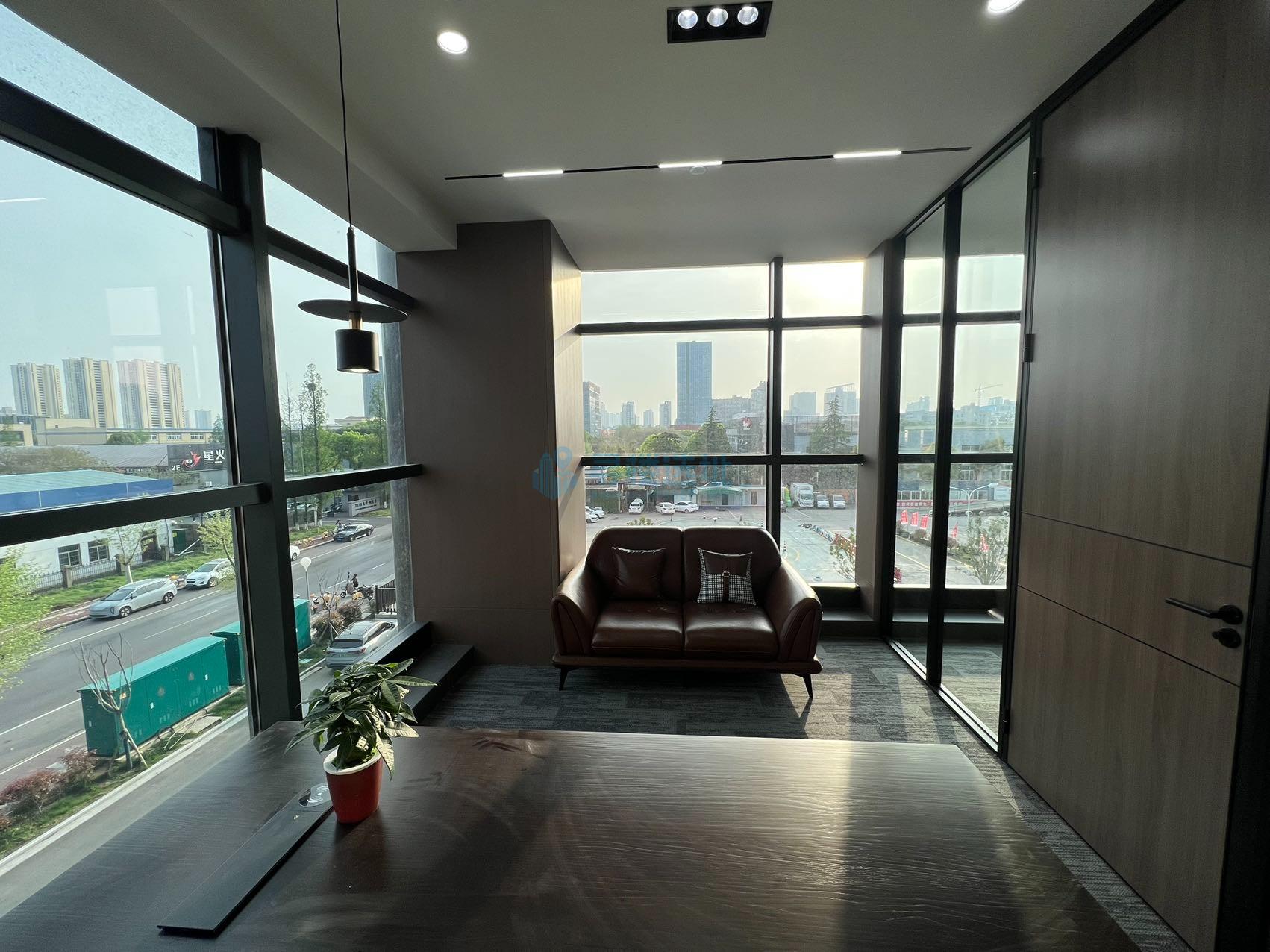 天晟中心面积178平