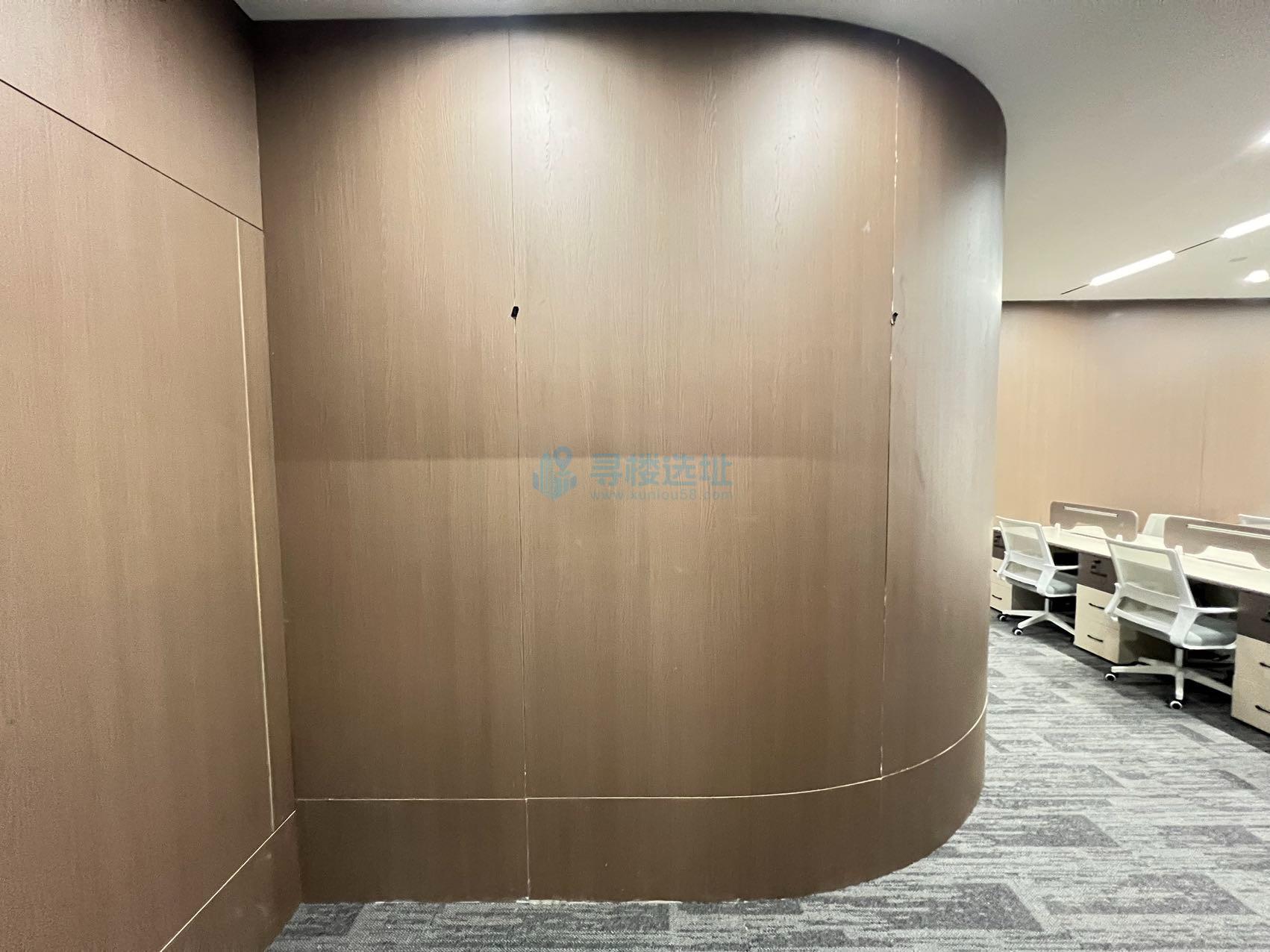 天晟中心112平米办公室出租