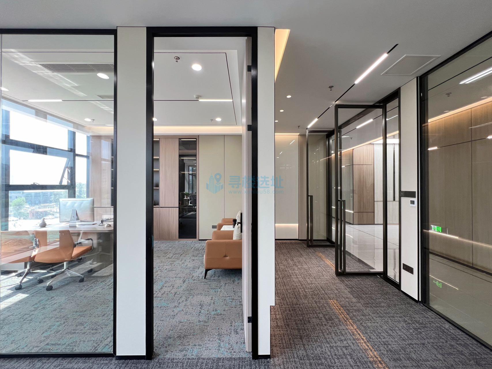 天晟中心面积165平