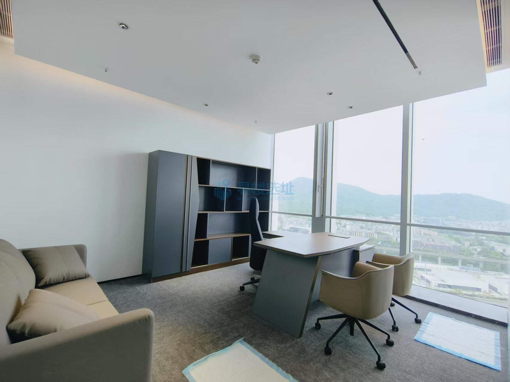 南京招商局中心面积165平