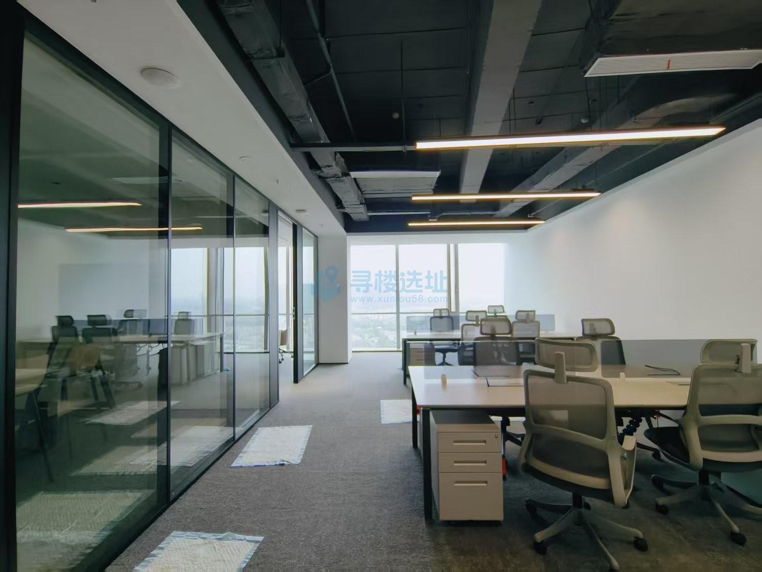 南京招商局中心面积165平