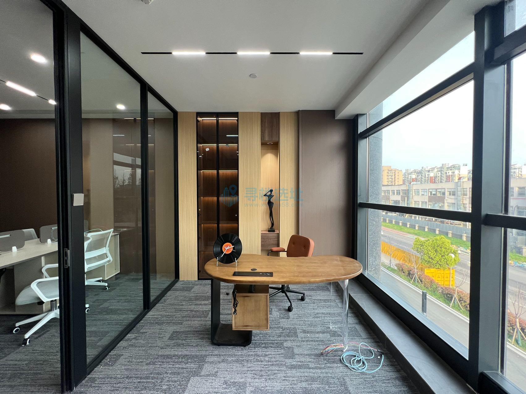 天晟中心面积65平