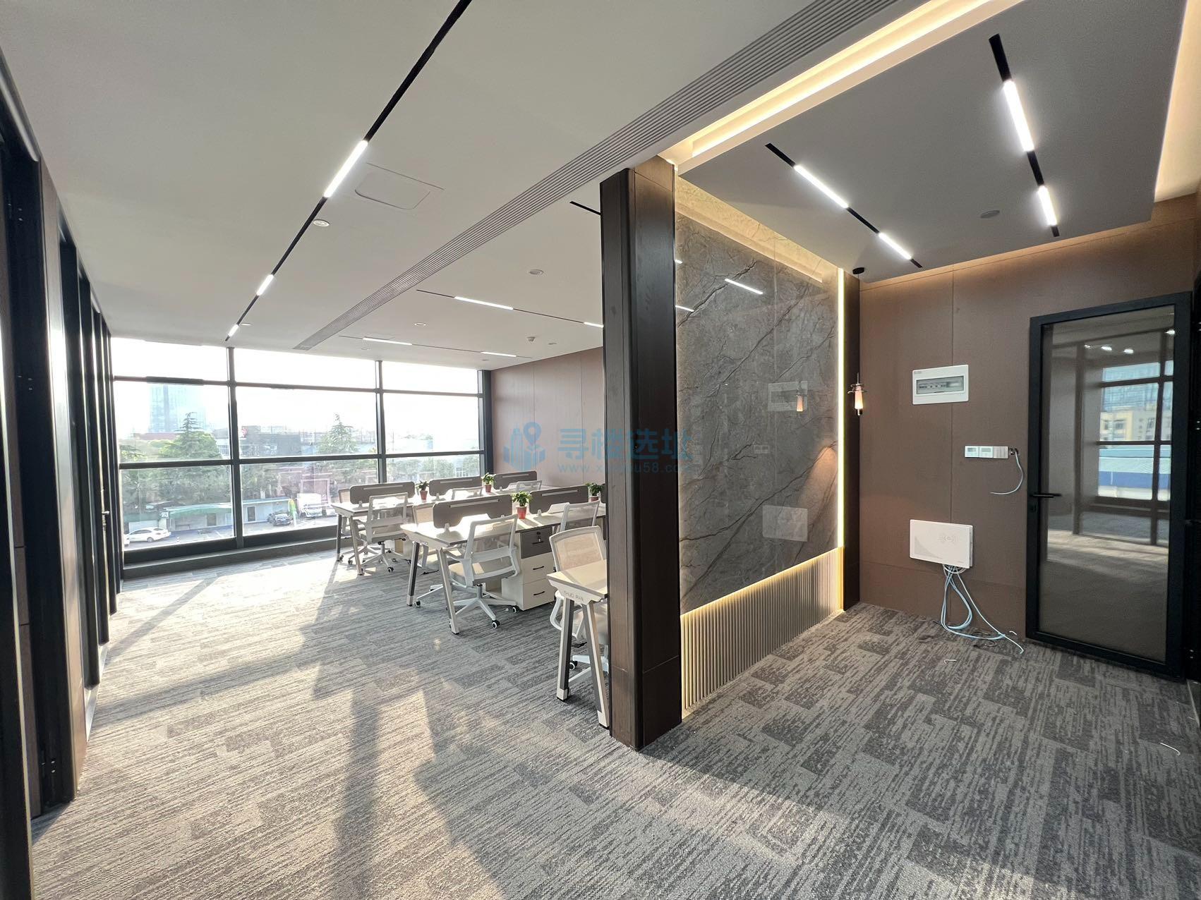 天晟中心面积178平