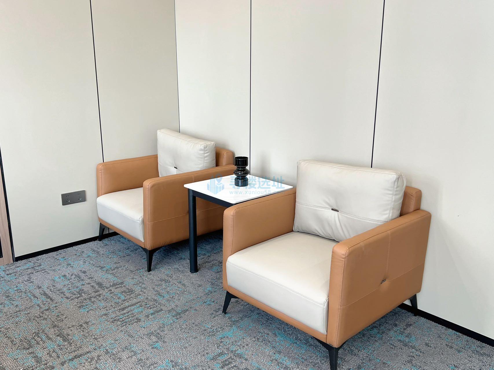 天晟中心面积165平