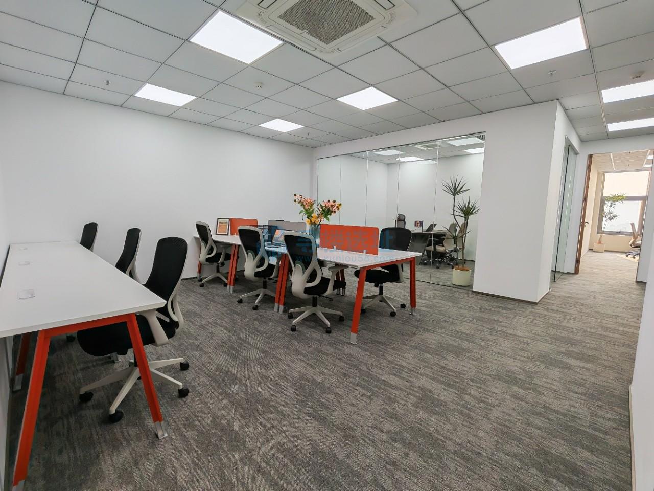 青堂空间面积180平